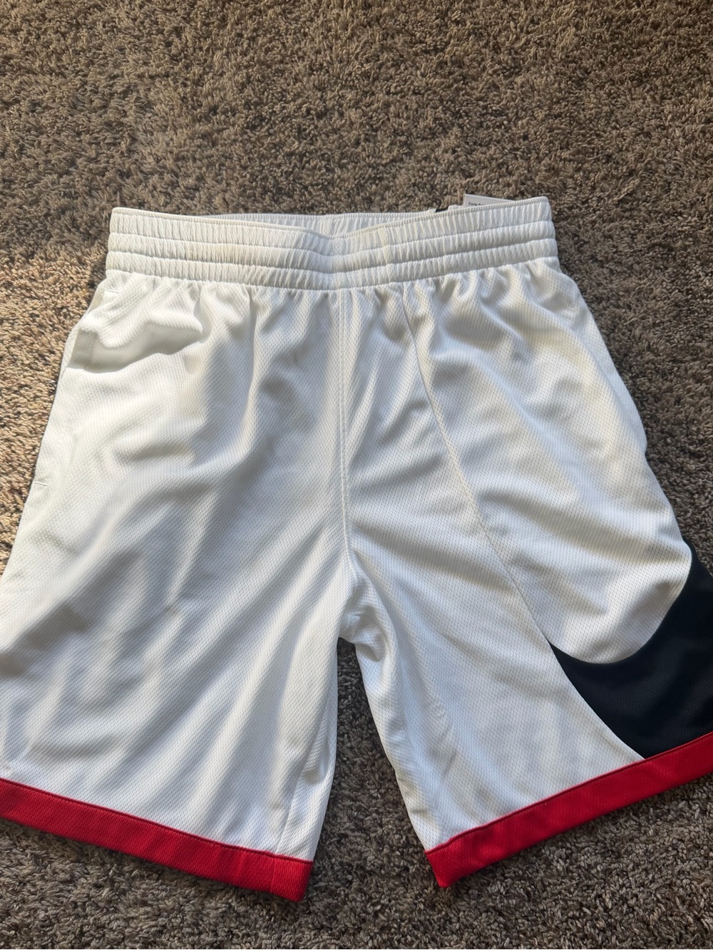 NWT Youth L White Nike Athletic Basketball Shorts with Red Trim